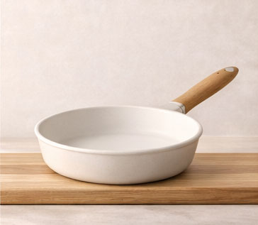 Nonstick Frying Pan with Wooden Handle – 26cm